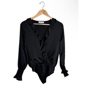 She&Sky Long Sleeve Bodysuit Black Size Small Faux Wrap Ruffled Snap Gusset